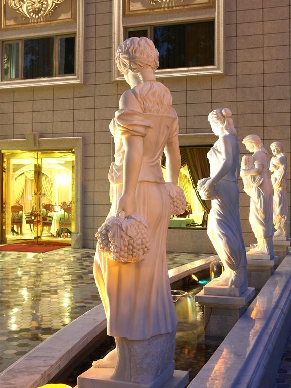 Royal Seasons Hotel Beitou Taipei Exterior foto