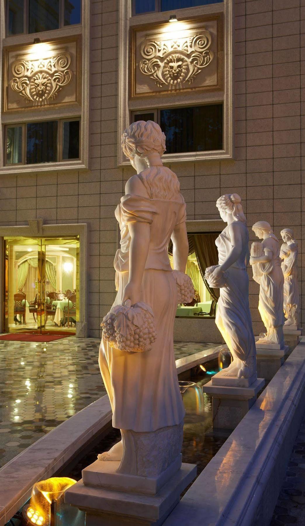 Royal Seasons Hotel Beitou Taipei Exterior foto