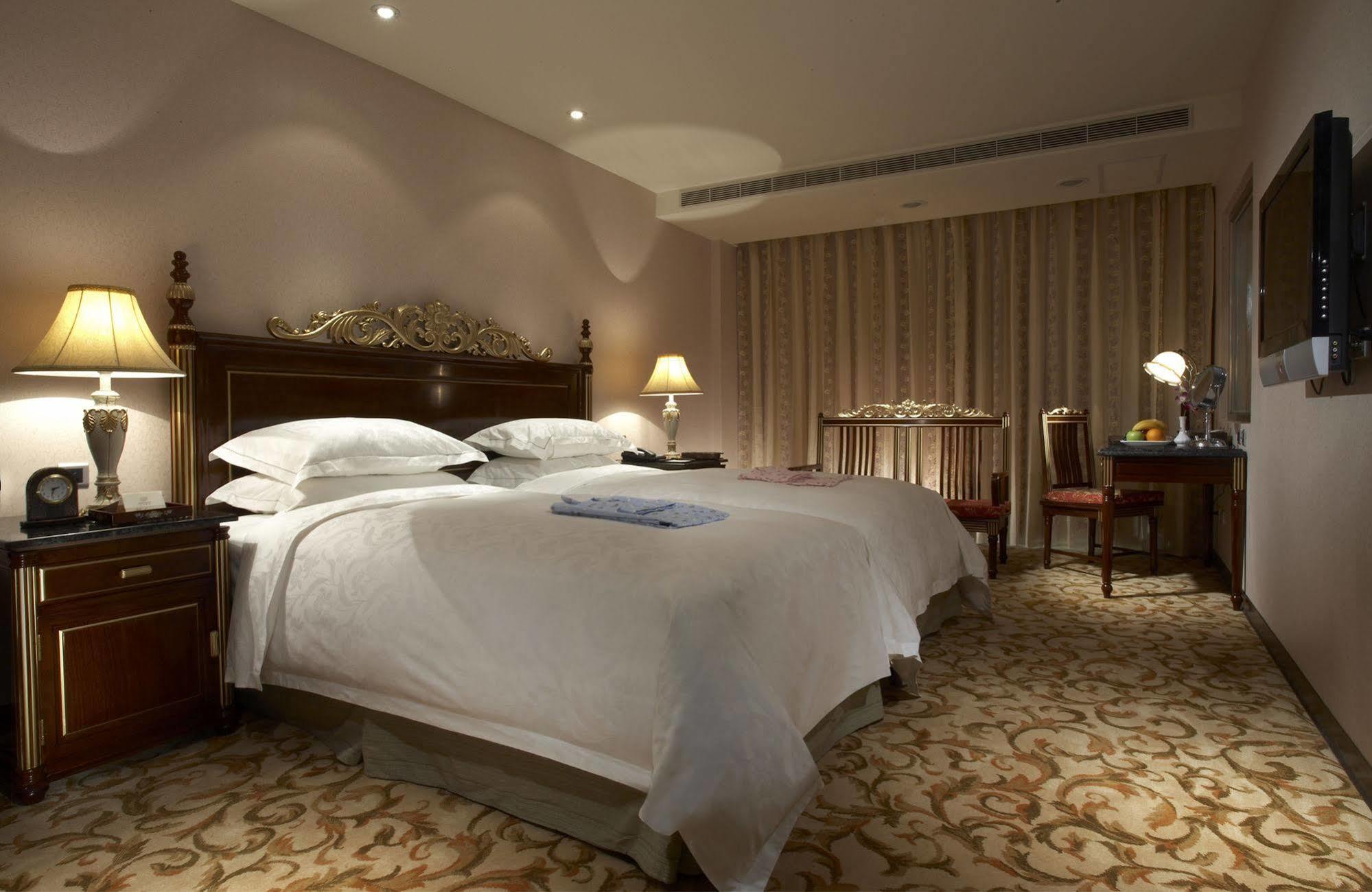 Royal Seasons Hotel Beitou Taipei Exterior foto